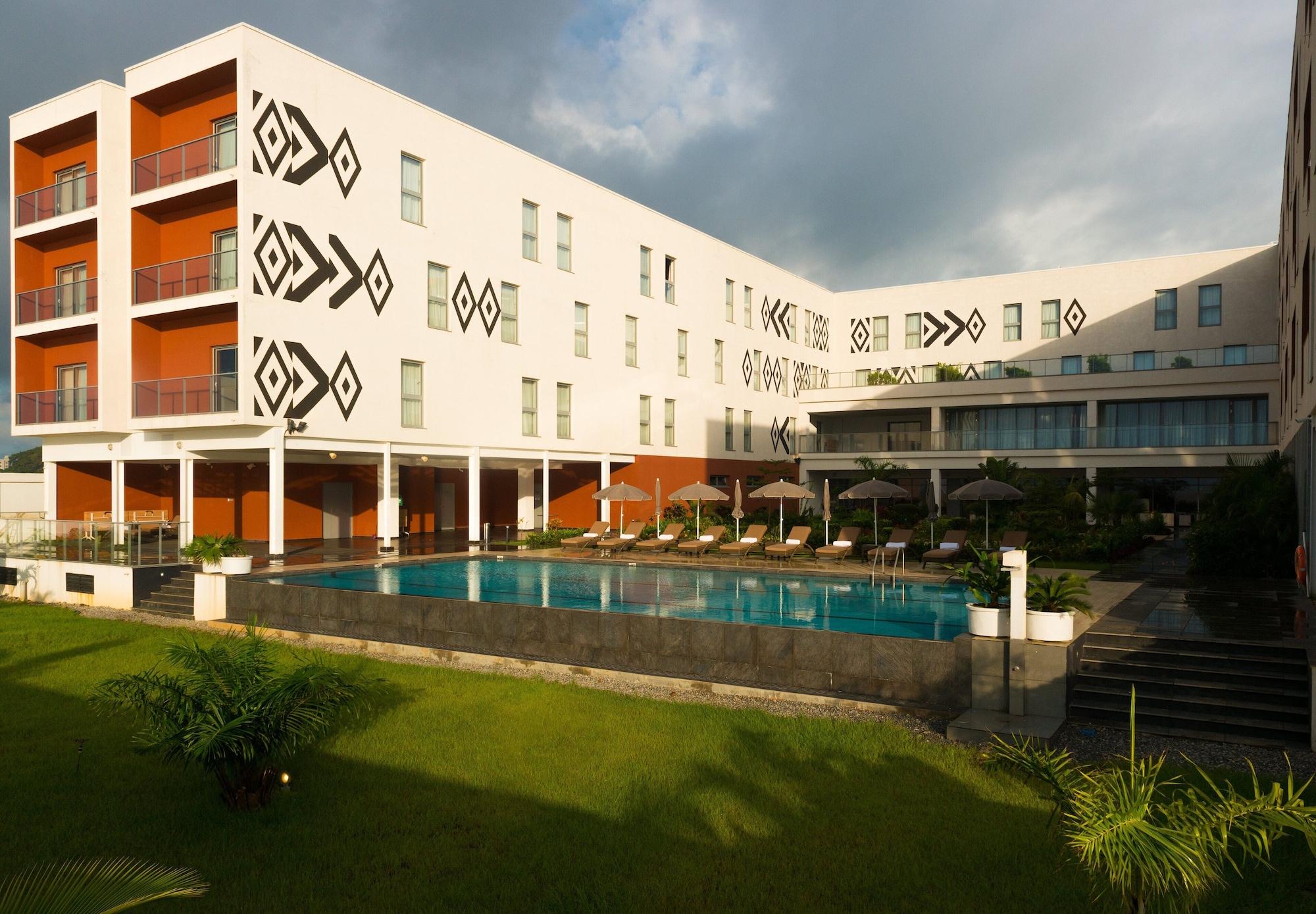 Vista Exterior Onomo Hotel Conakry