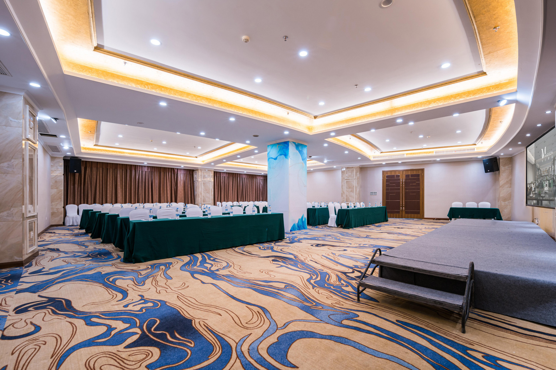 Centro de Negocios Madison Hotel Chongqing Wanzhou