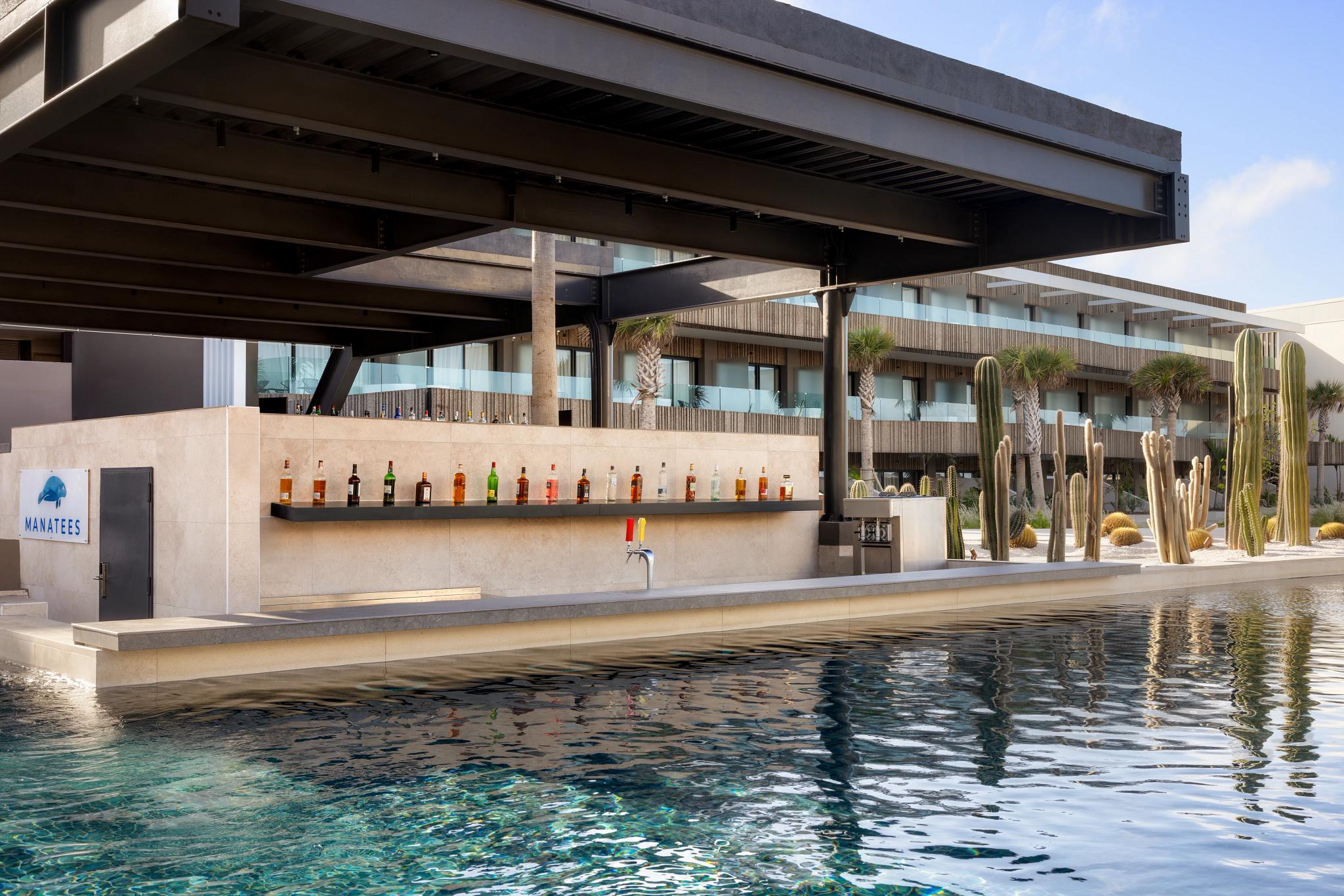 Bar/Salón Secrets Baby Beach Aruba