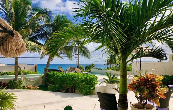 Newly Remodeled 2 bedroom ocean view house, indoor/outdoor living & private pool - Hoteles con parque acuático en Isla Mujeres, México