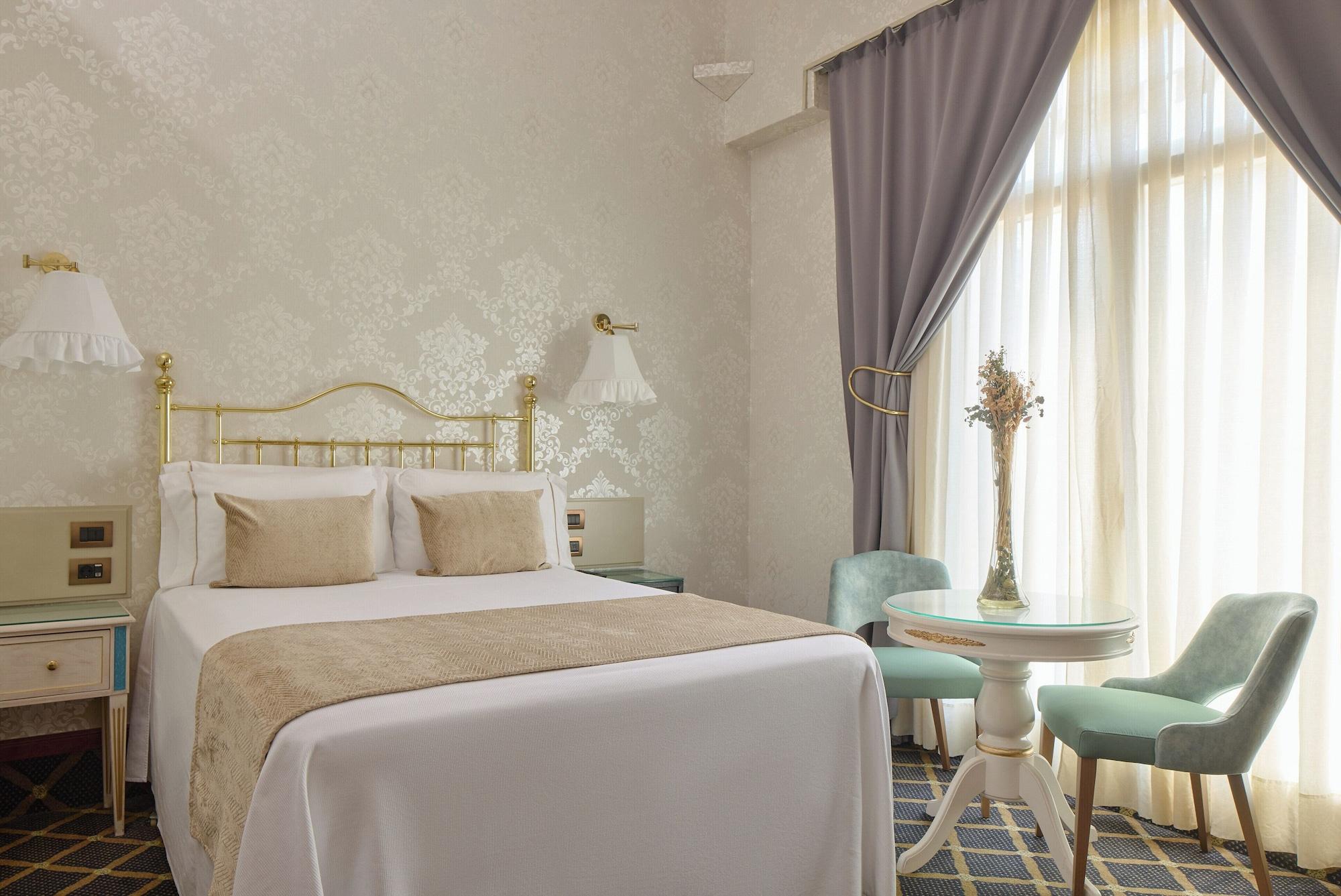 Habitación Hotel Continental Palacete
