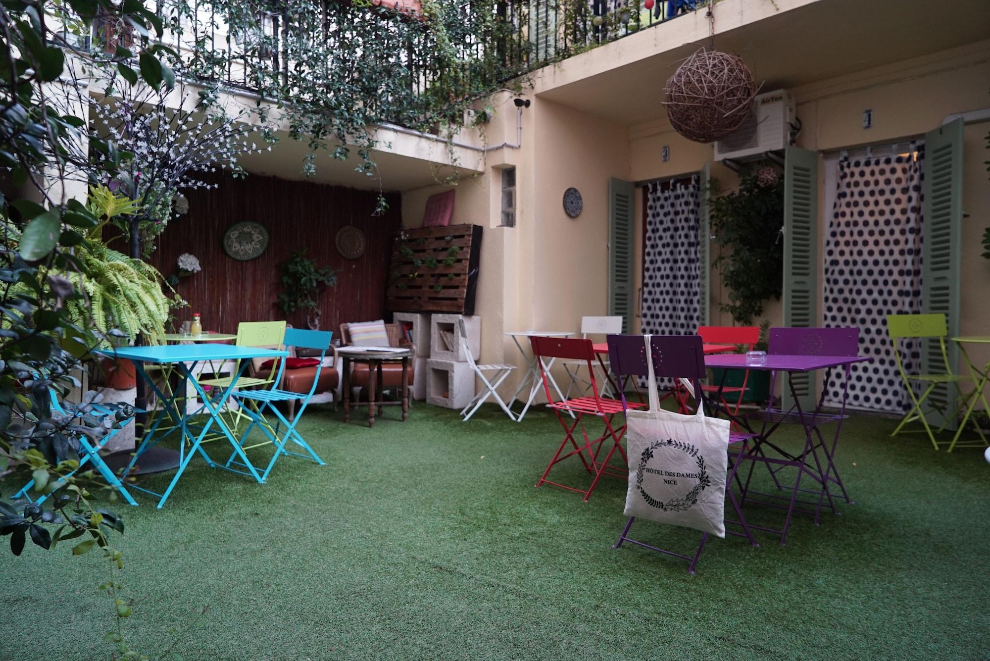 Comodidades del Alojamiento Hôtel des Dames