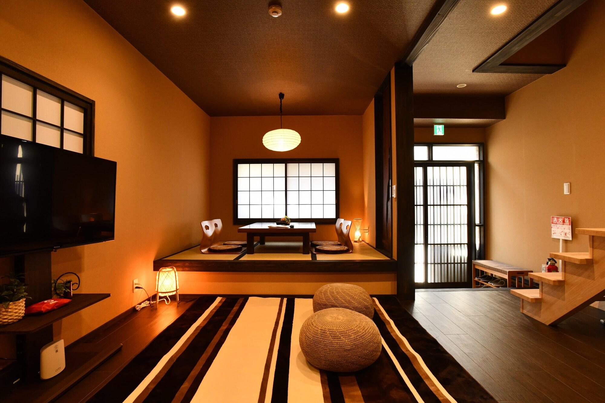Varios FL House Naniwa Sakura Hotori
