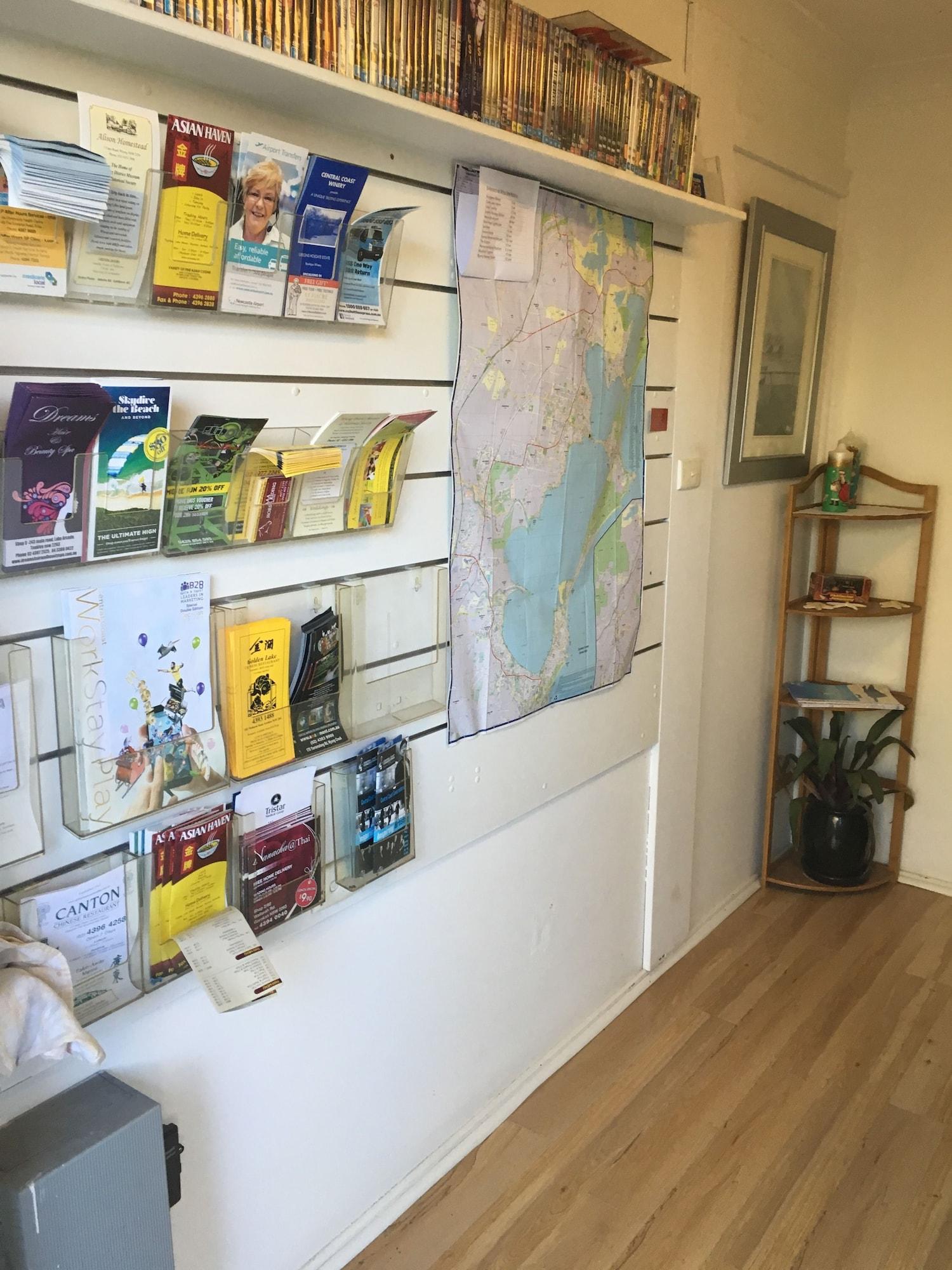 Vista Lobby Bridge View Motel