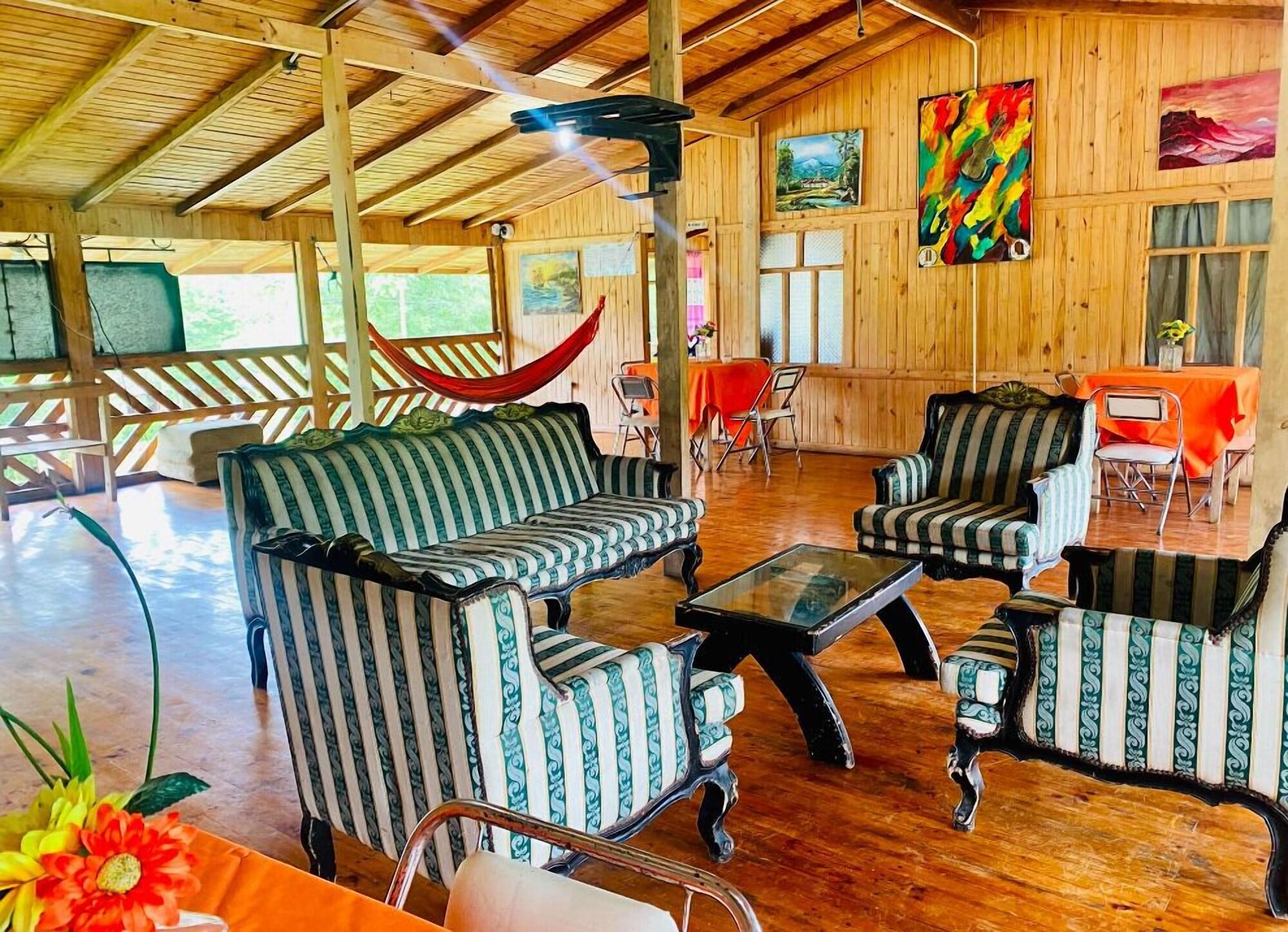 Vista Lobby Mindo GlamBird Glamping &amp; Lodge