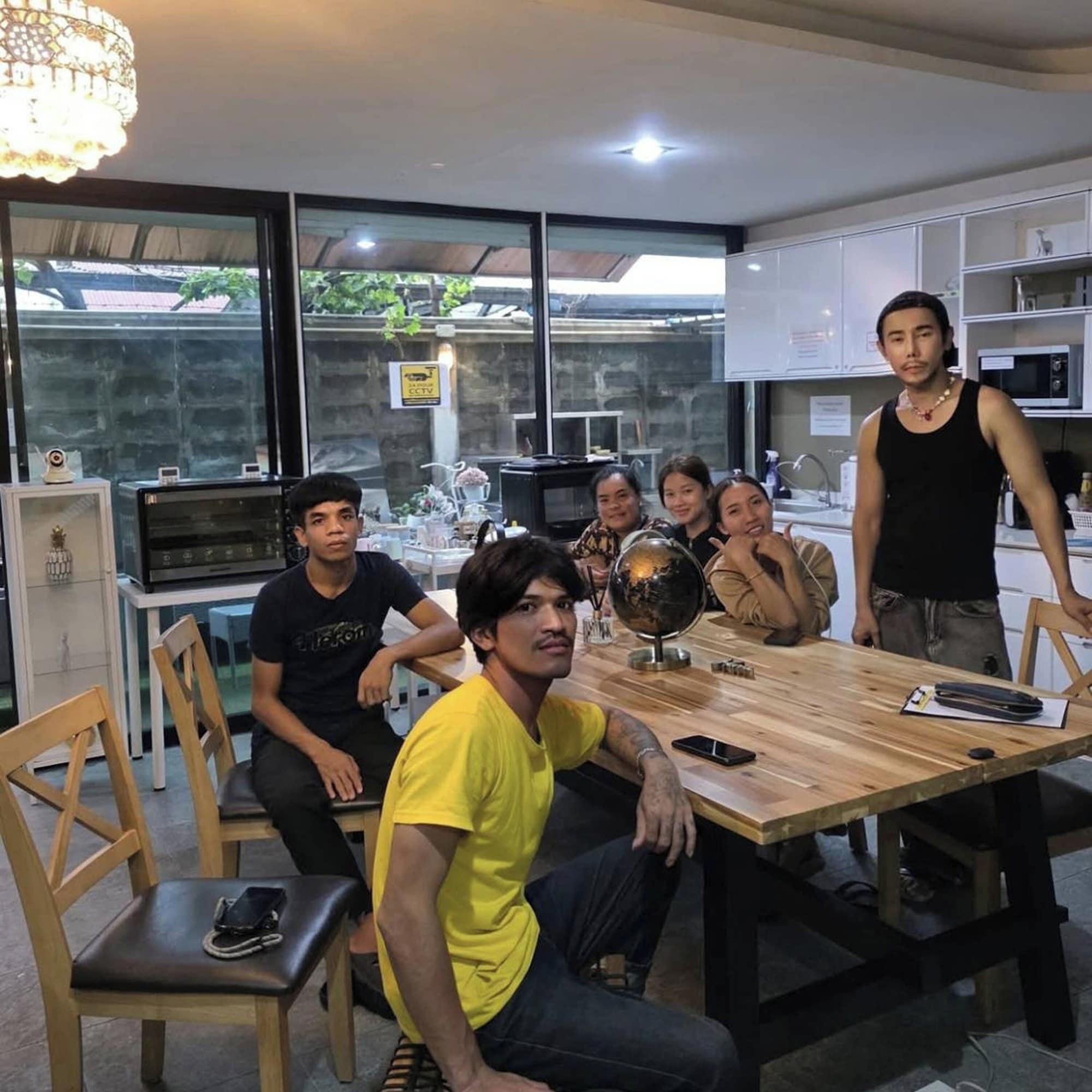 Bar/Salón 51 Suanplu Residence