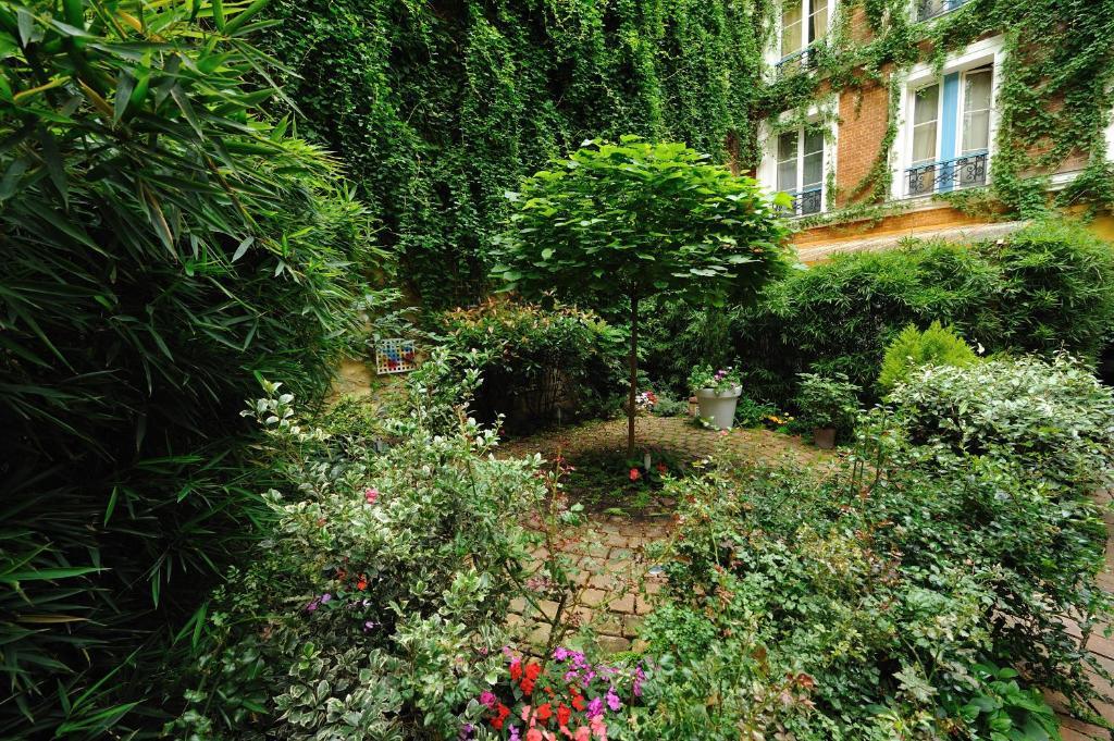 Vista Lobby Les Patios du Marais