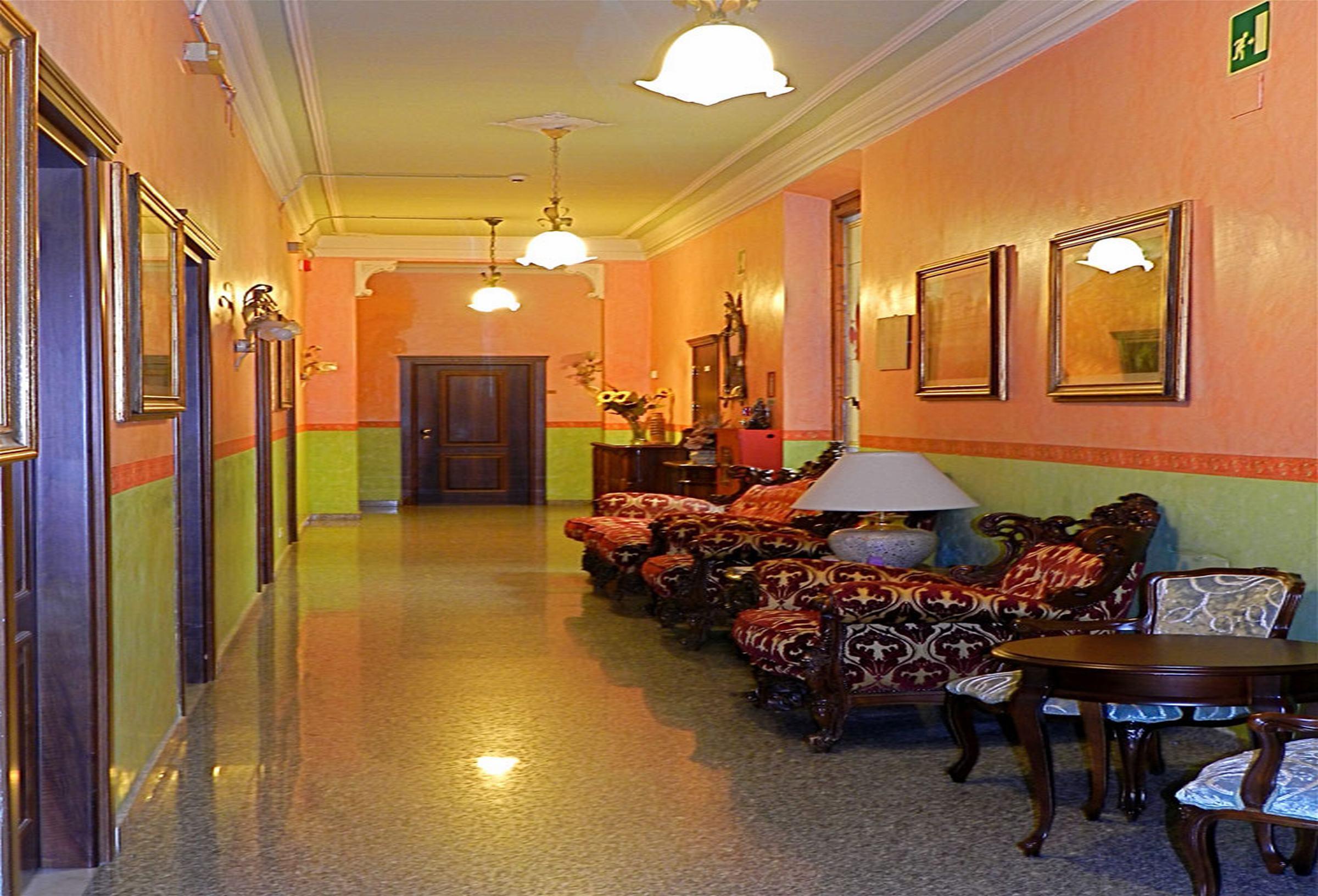 Vista Lobby Hotel Desirée