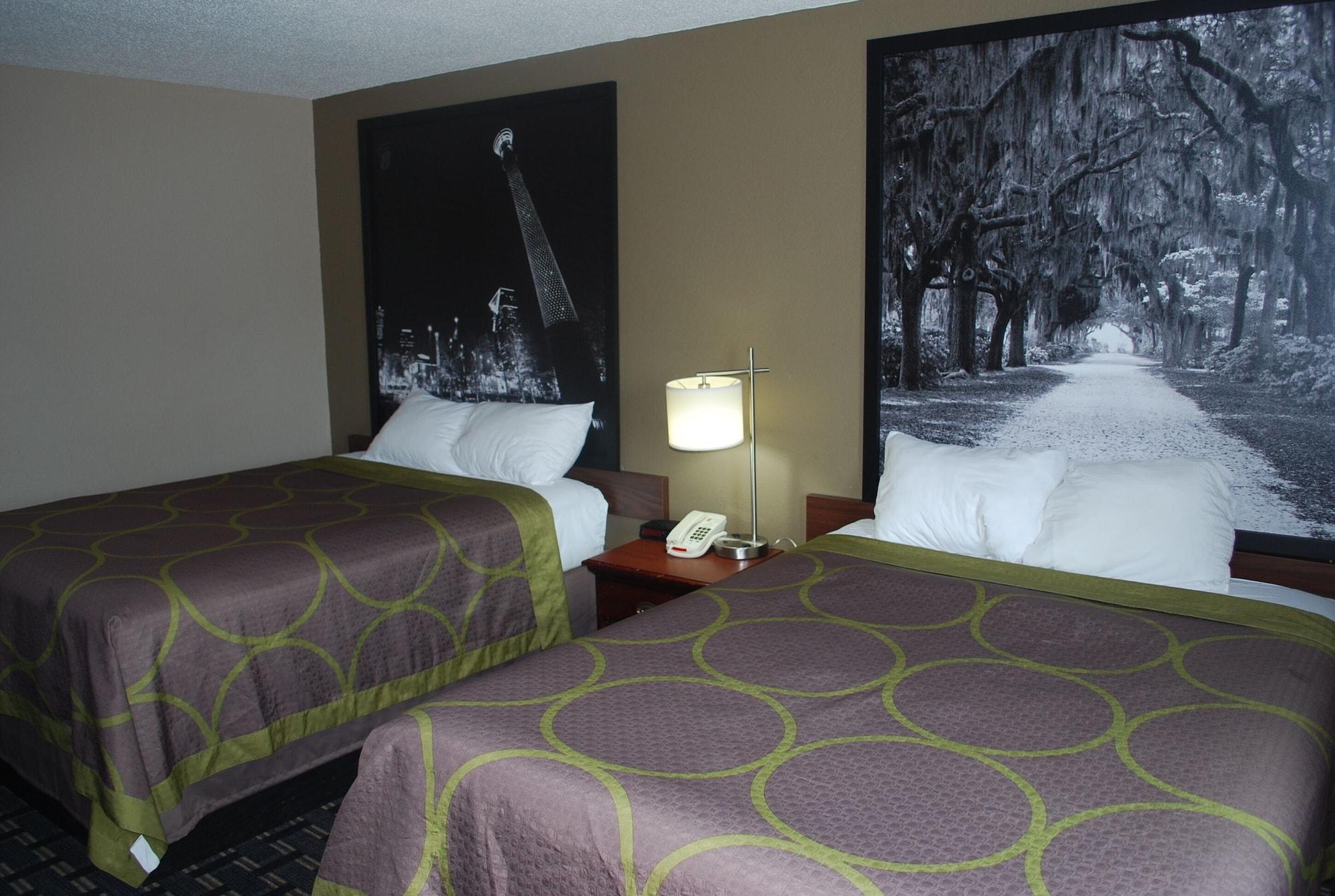 Varios Super 8 by Wyndham Warner Robins
