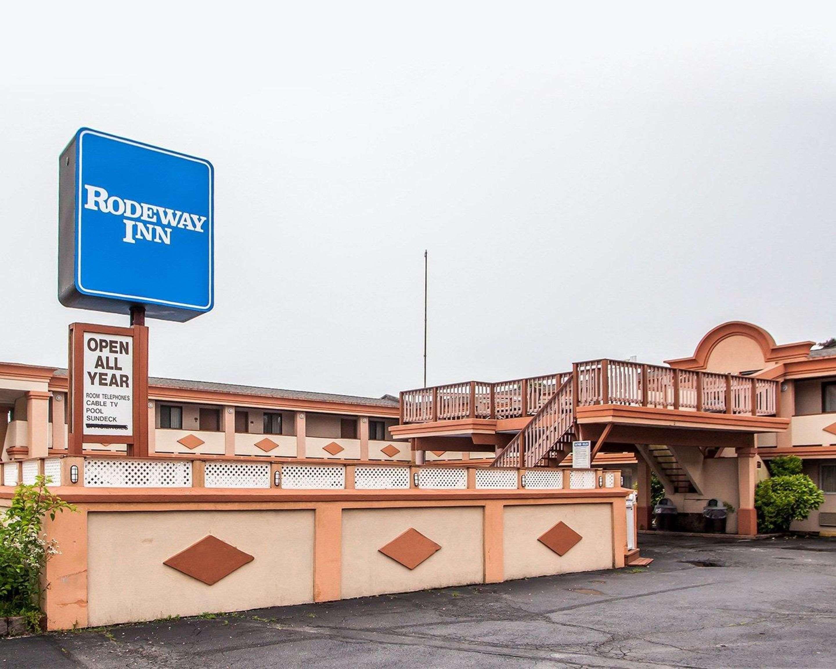 Vista Exterior Rodeway Inn