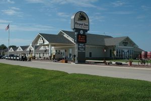 Alojamiento - Depot Inn and Suites