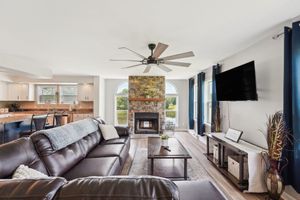 Alquiler Vacacional - 'heaven on the Hill' Retreat w/ Deck + Gas Grill!