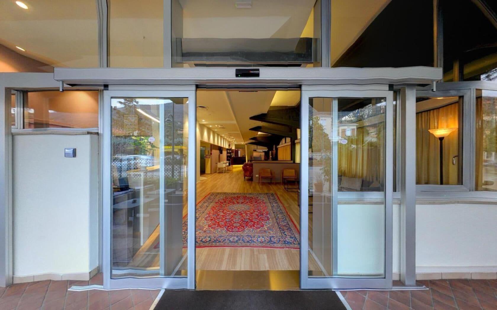 Vista Exterior Hotel Ai Ronchi Motor