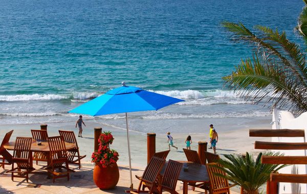 CASA SUSPIRO: Luxury, BeachFRONT Villa on White-Sand Beach with Staff - Hoteles con jacuzzi en Punta de Mita, Nayarit