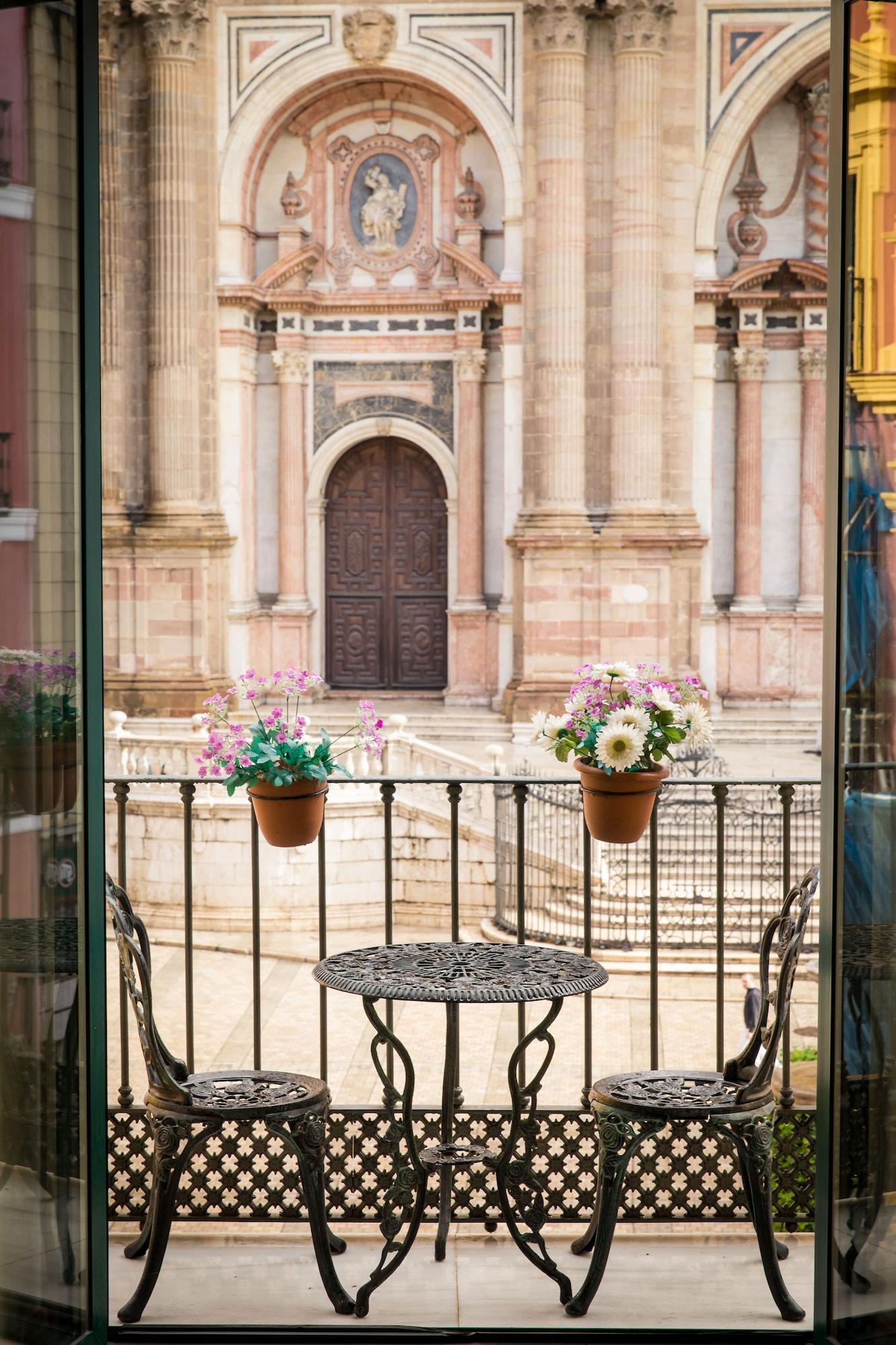 Varios Holidays2Malaga Cathedral Apartments