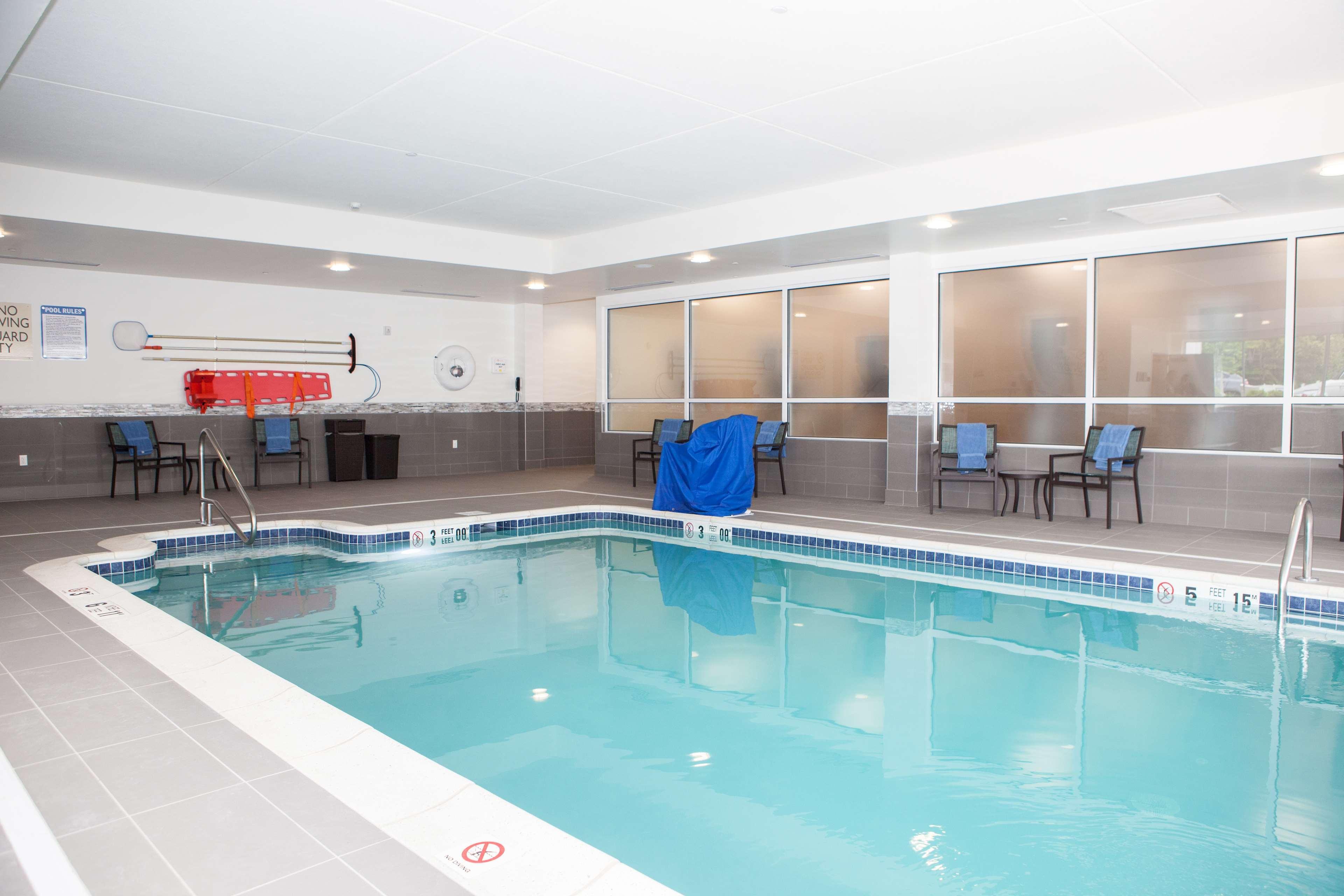Vista Piscina Hilton Garden Inn Springfield