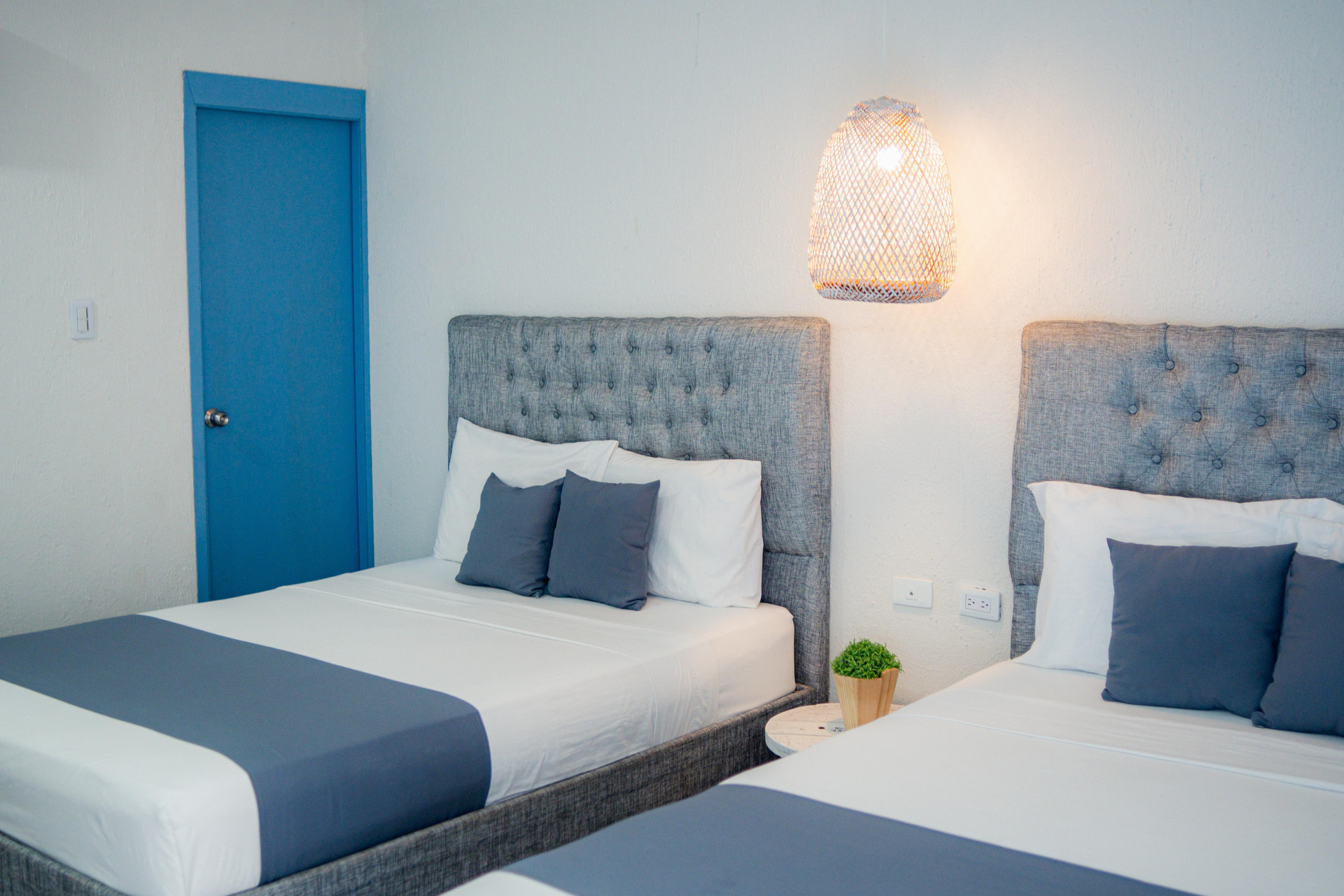 Camas Hotel Adaz Mediterráneo