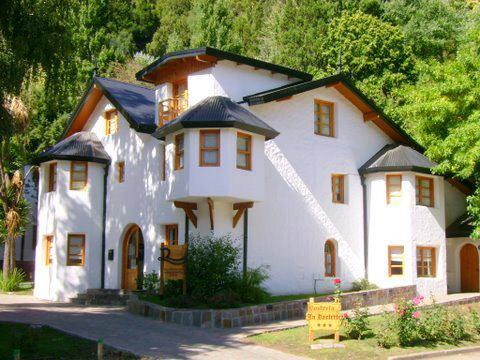 Vista Exterior Hostería La Raclette