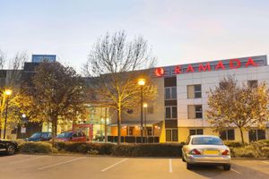Alojamiento - Ramada by Wyndham London North M1