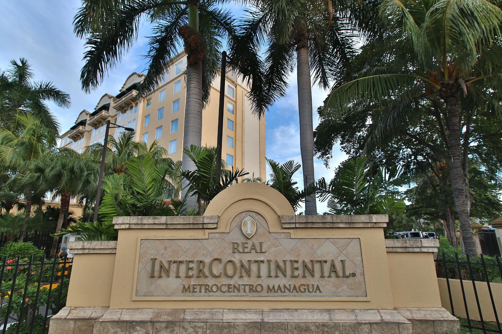 Vista Exterior Real InterContinental Managua at Metrocentro Mall by IHG
