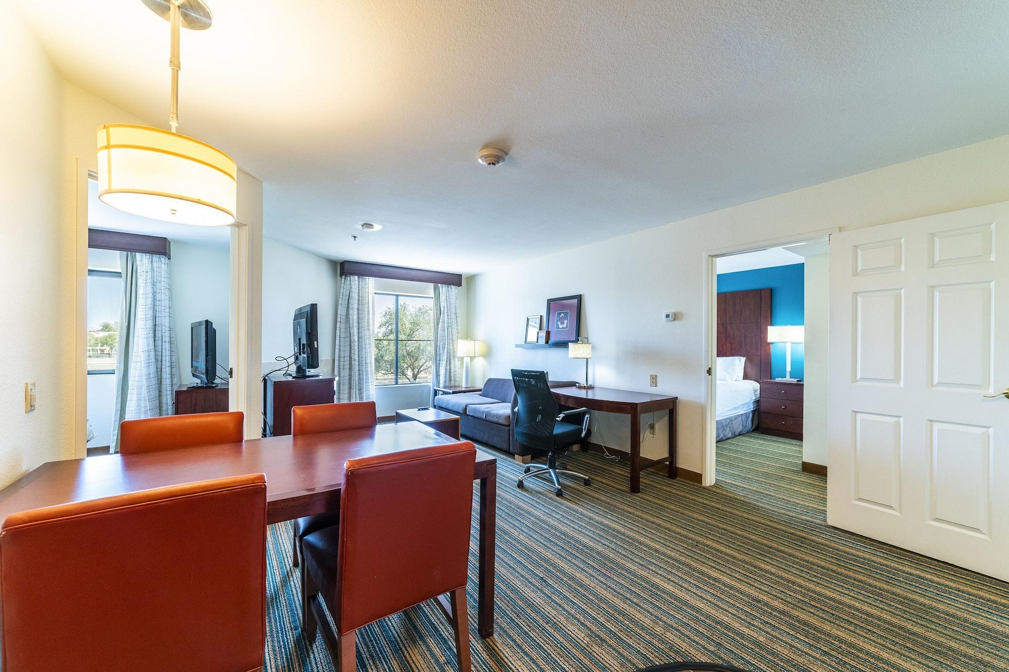Comodidades del Alojamiento Metro Phoenix All Inclusive Living