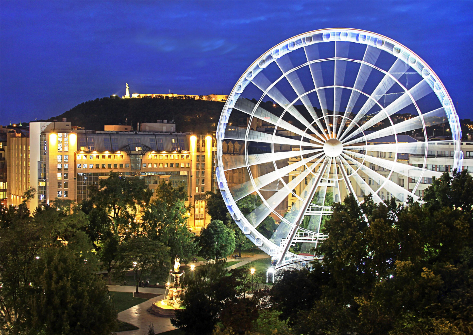 Vista Exterior Kempinski Hotel Corvinus Budapest