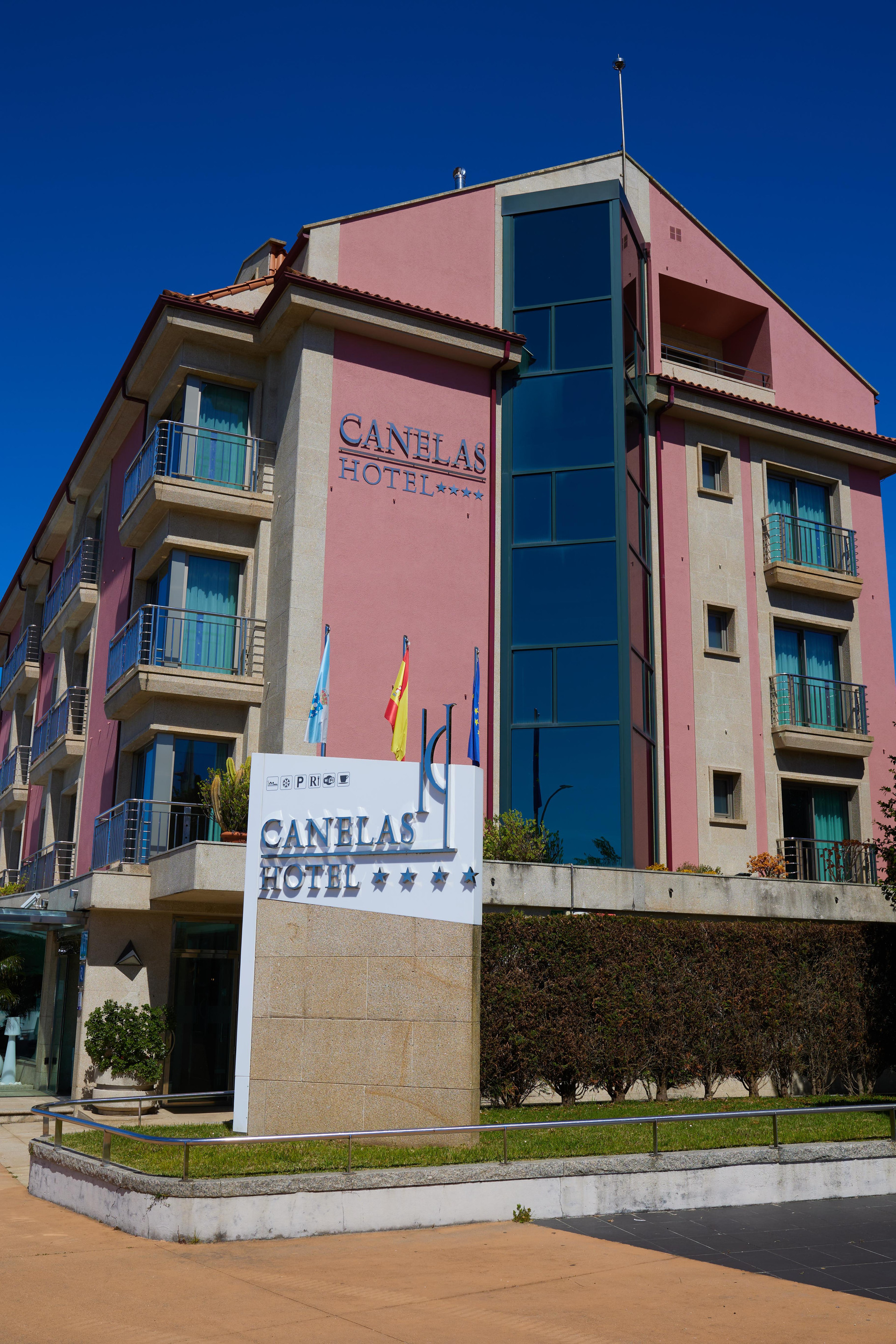 Vista Exterior Canelas