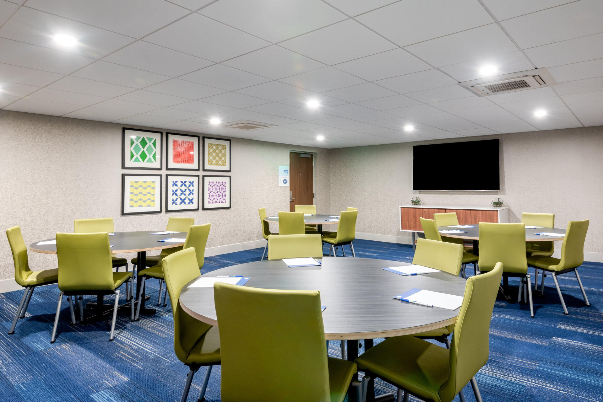 Centro de Negocios Holiday Inn Express & Suites Santa Ana - Orange Co