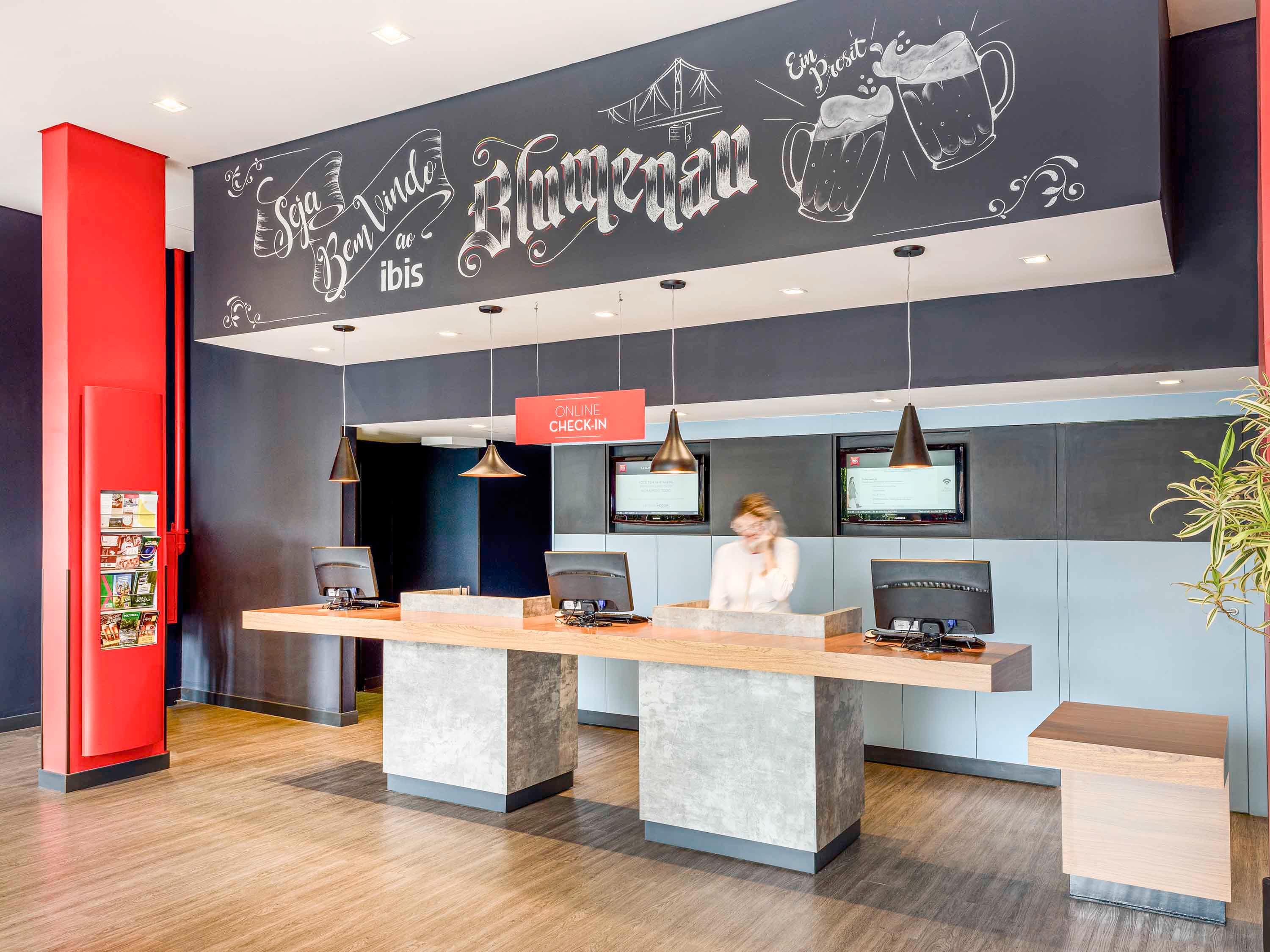 Vista Lobby ibis Blumenau