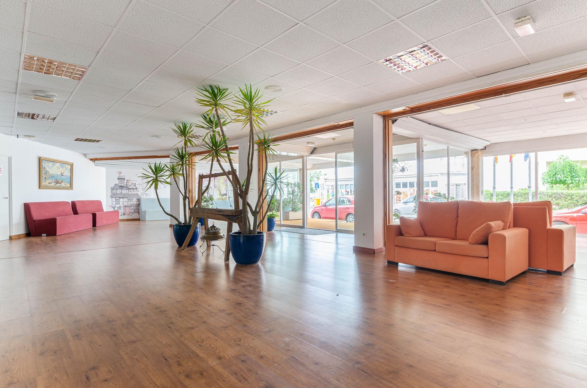 Vista Lobby Sol y Mar Apartments