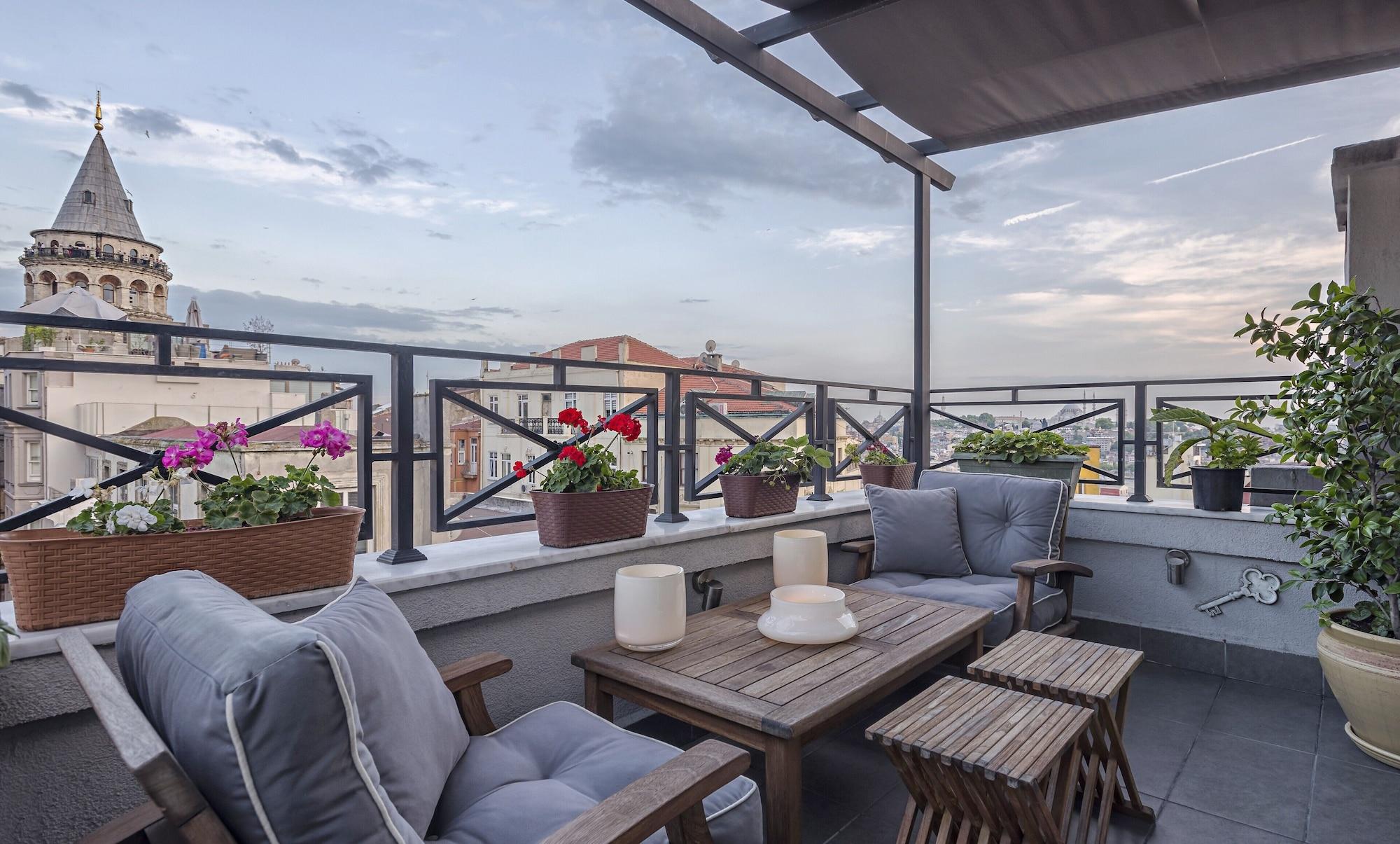 Varios Louis Appartements Galata