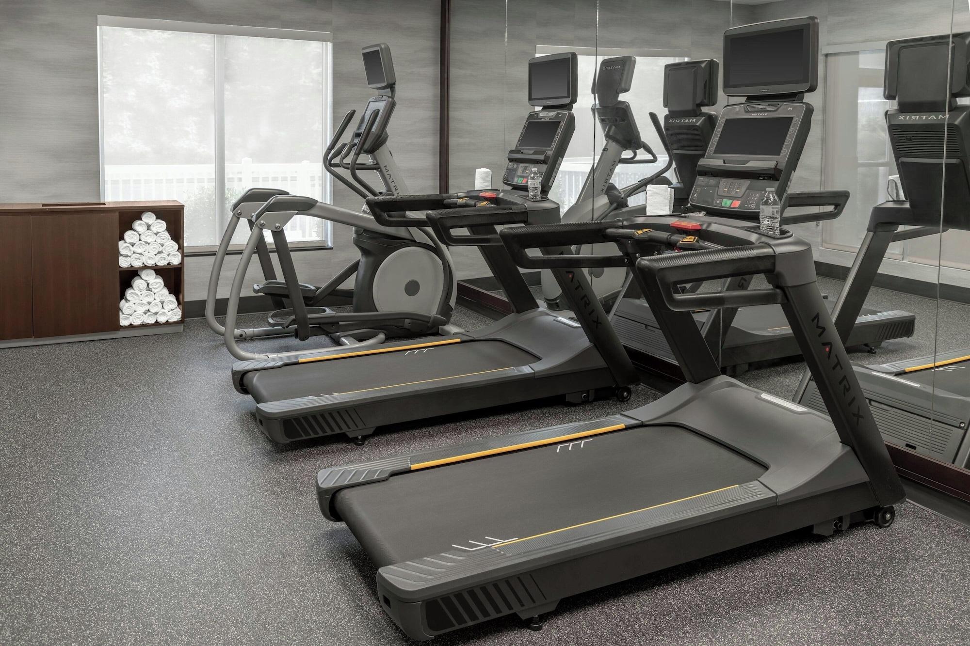 Gimnasio Fairfield Inn & Suites Calhoun