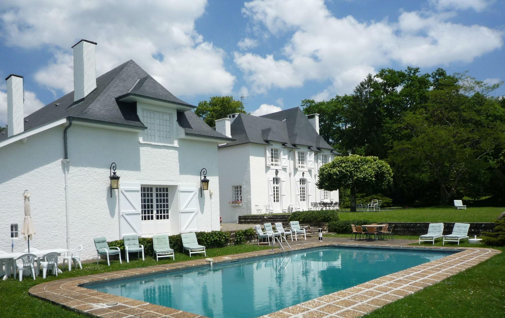 Varios Clos Mirabel Manor B&B