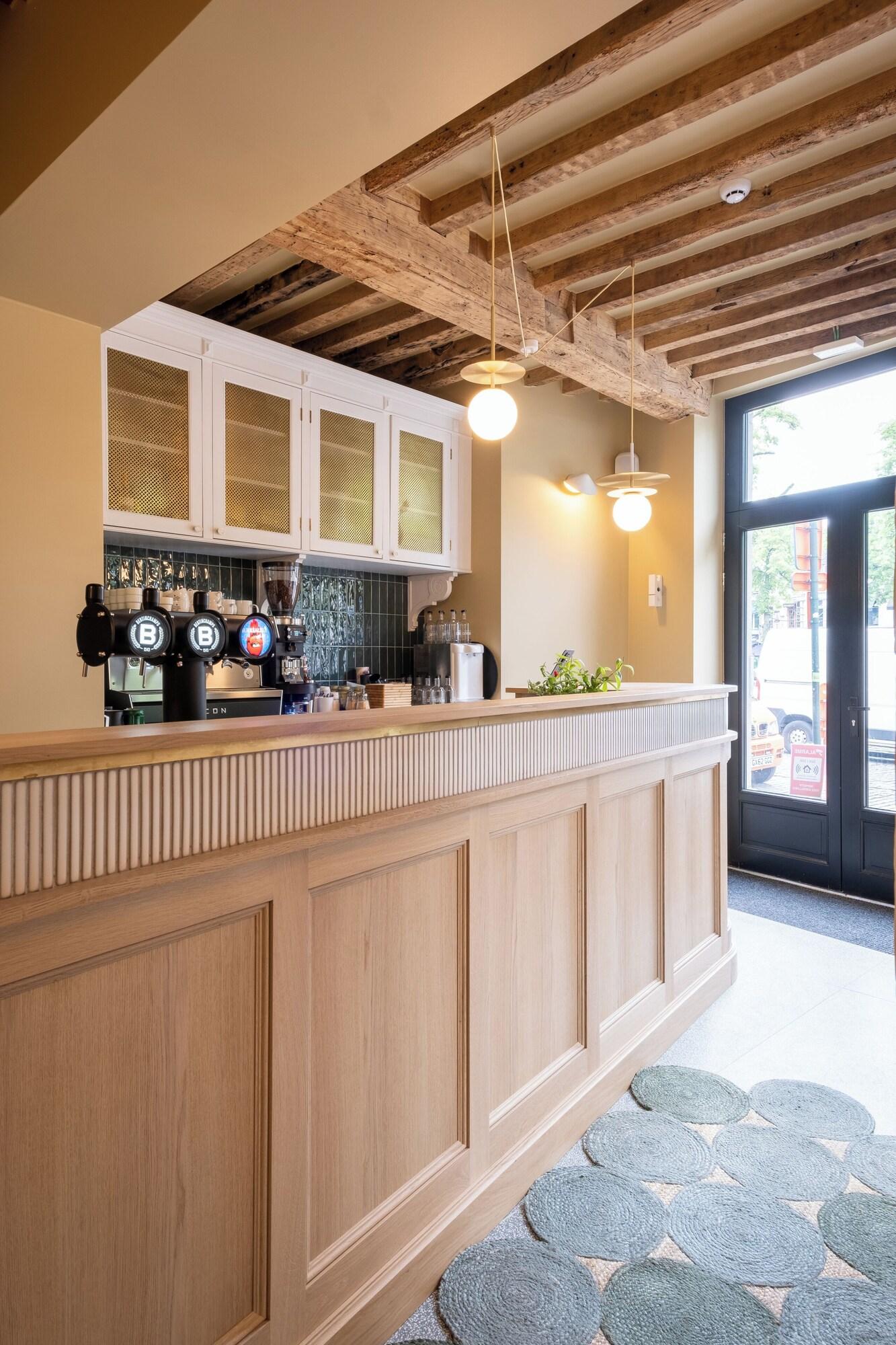 Bar/Salón Made in Catherine