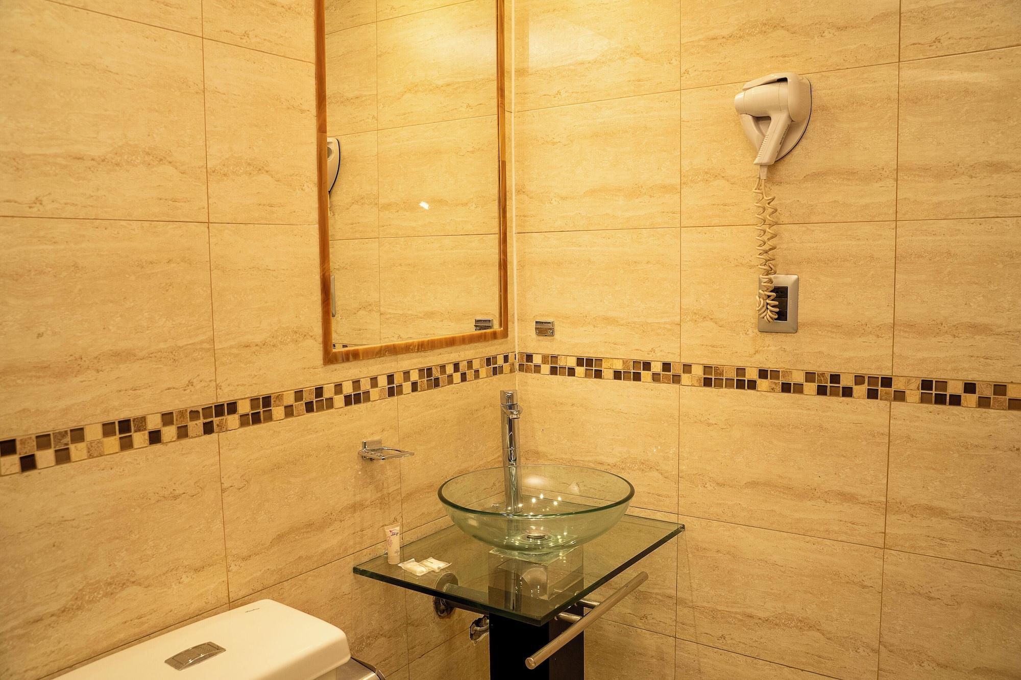 Equipamiento de Habitación Hotel Infinity Park Santiago