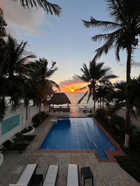 ***Stunning Oceanfront 5 BDRM Villa With Amazing Views Of The Caribbean Sea!*** - Hoteles pet friendly en Puerto Morelos, México