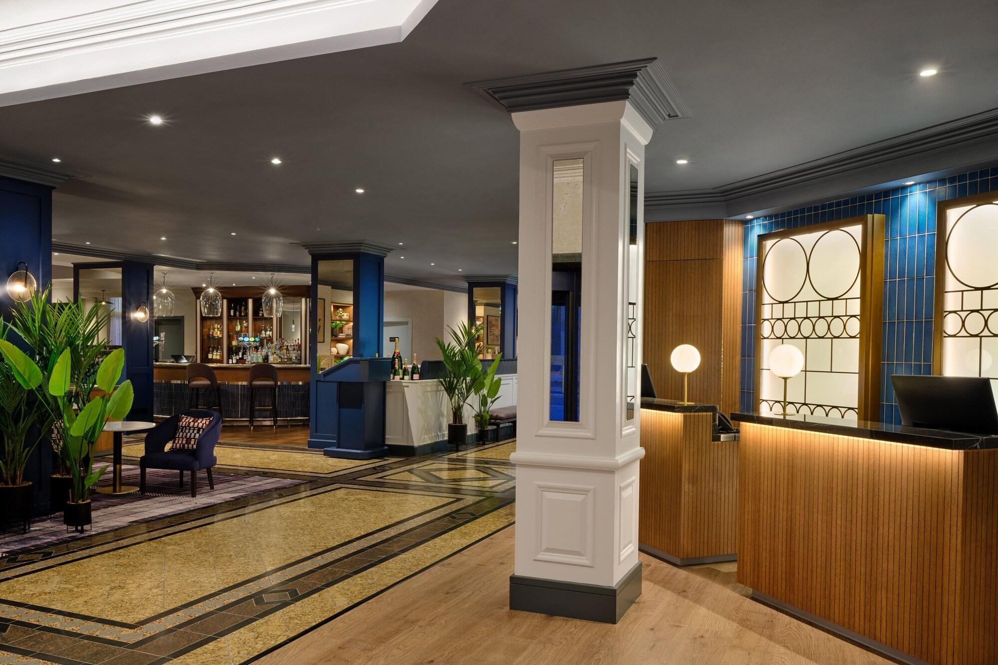 Vista Lobby Edinburgh Marriott Hotel Holyrood