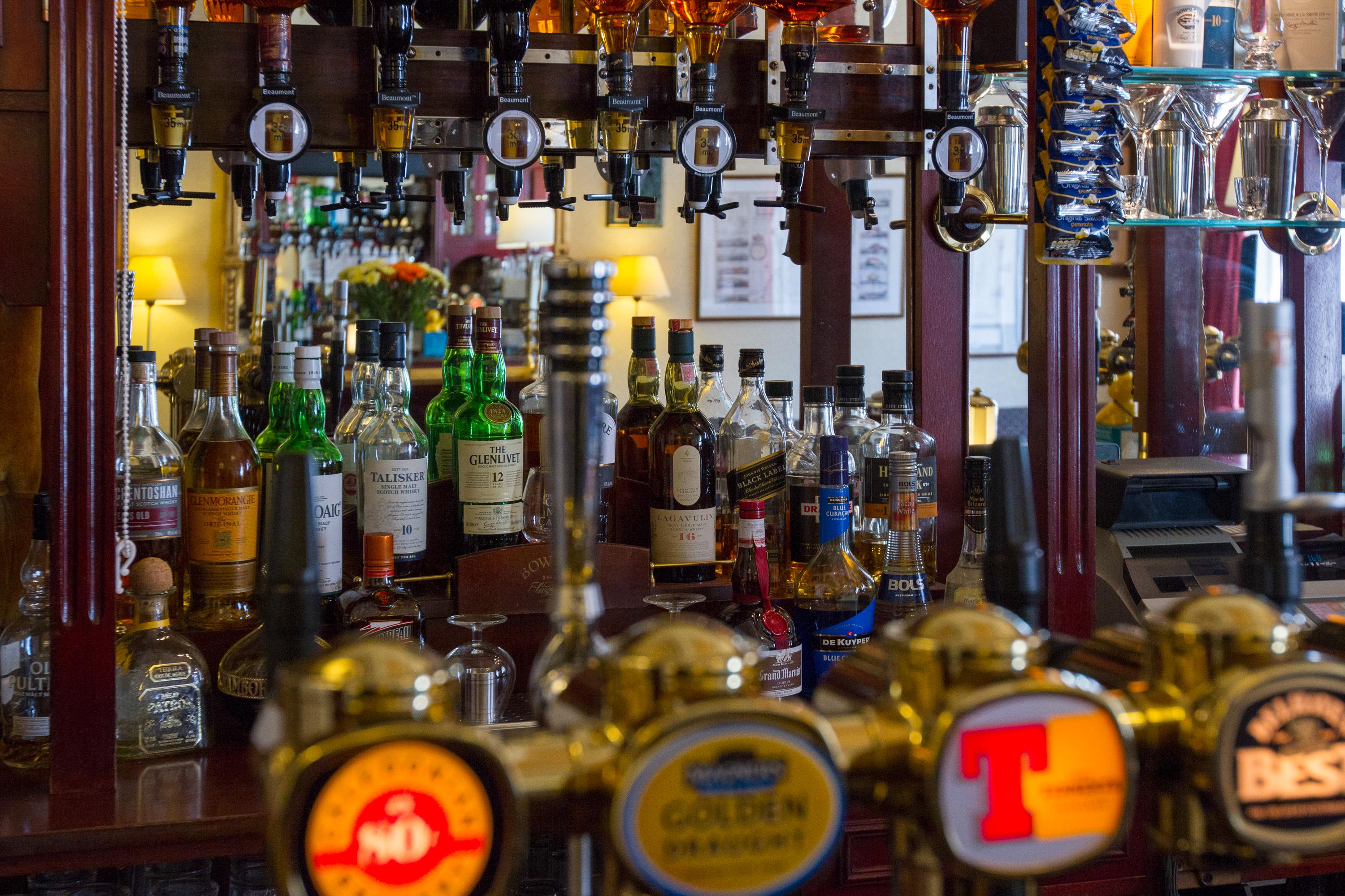 Bar/Salón Edinburgh Thistle Hotel