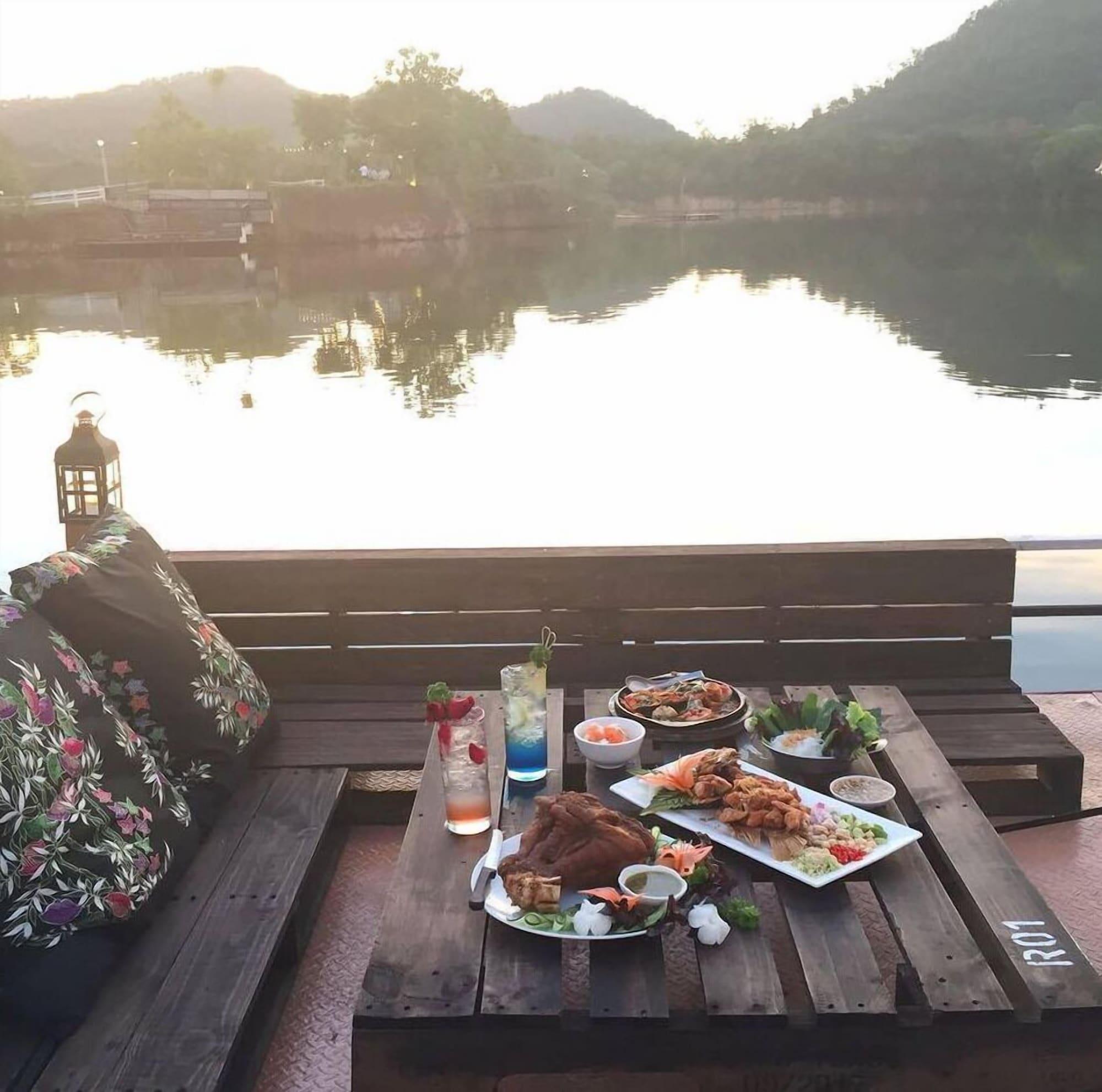 Restaurant Inlaya Ratchaburi