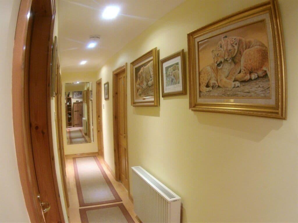 Vista Lobby Clifton Cottage