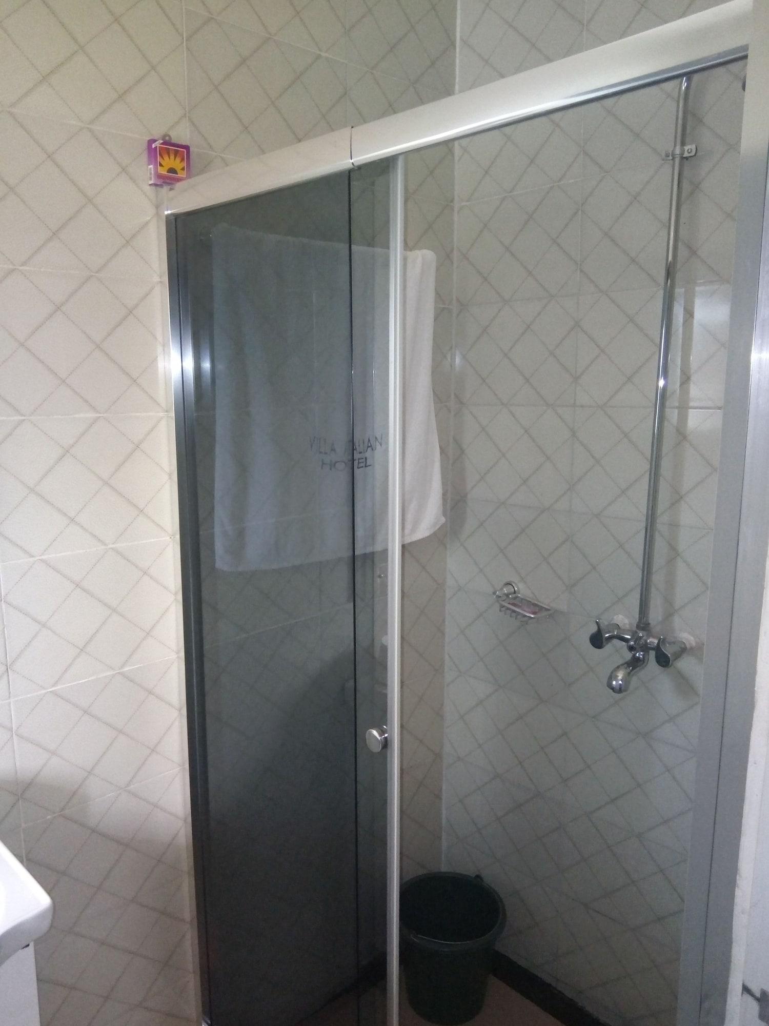 Equipamiento de Habitación Villa Italian Hotels