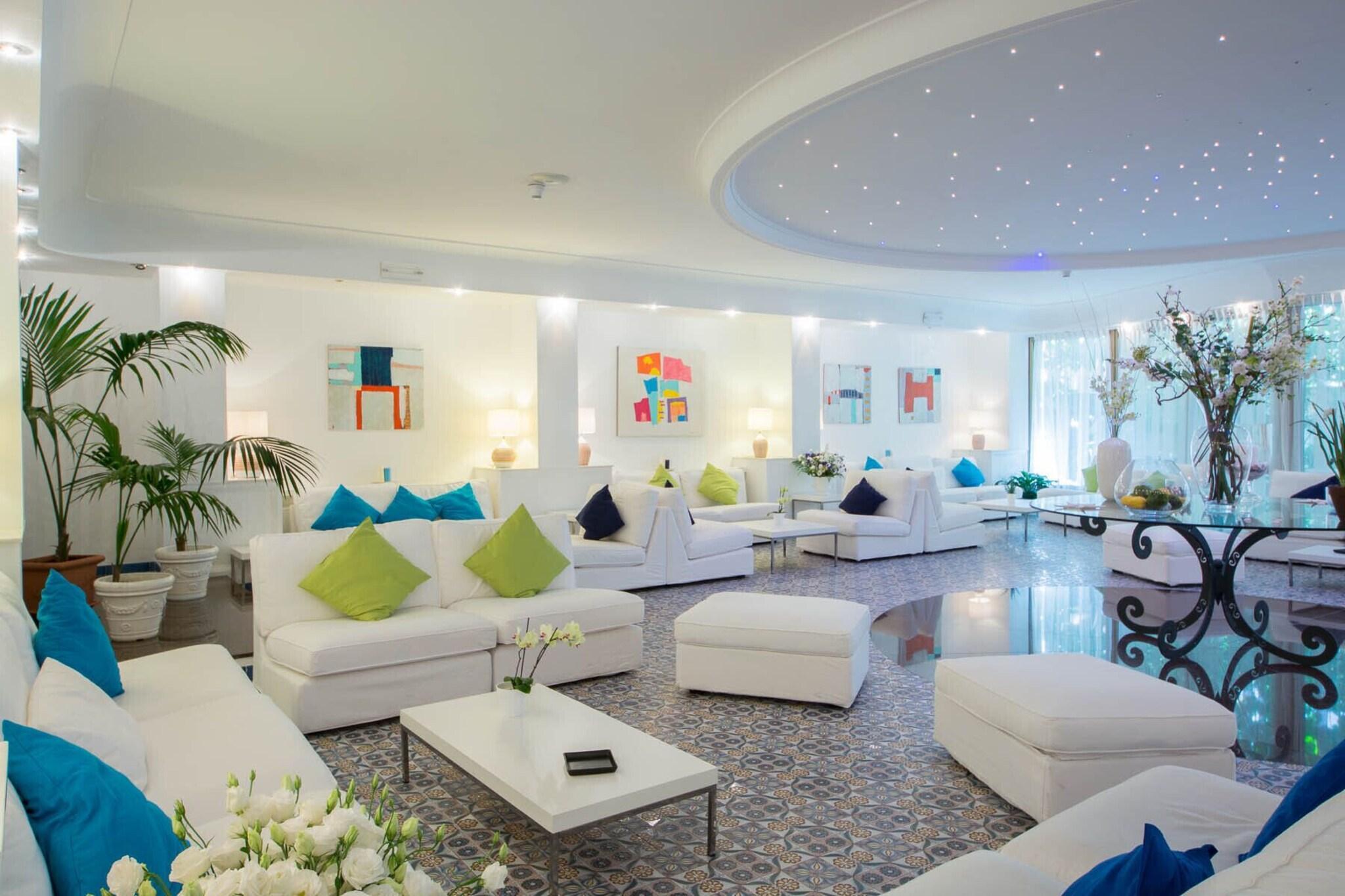 Vista Lobby Hotel Panorama