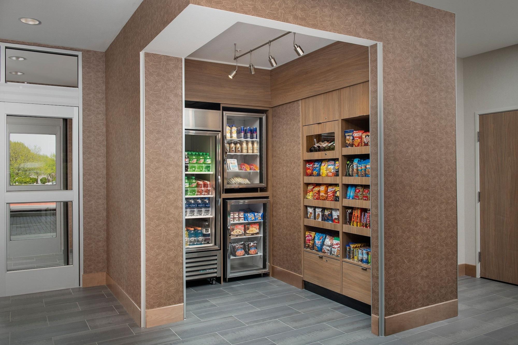 Vista Lobby Fairfield Inn & Suites by Marriott Boise West