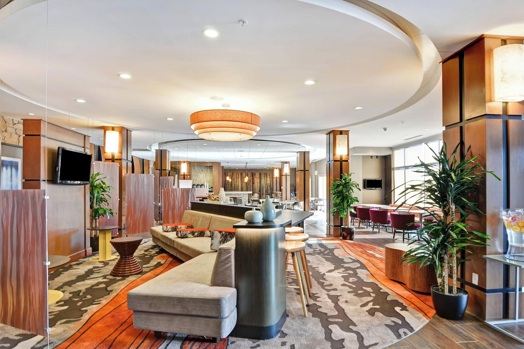 Vista Lobby SpringHill Suites by Marriott Denver Anschutz Medical Campus