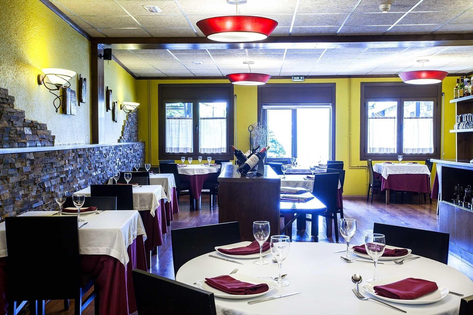 Salón de Baile Hostal La Plaça