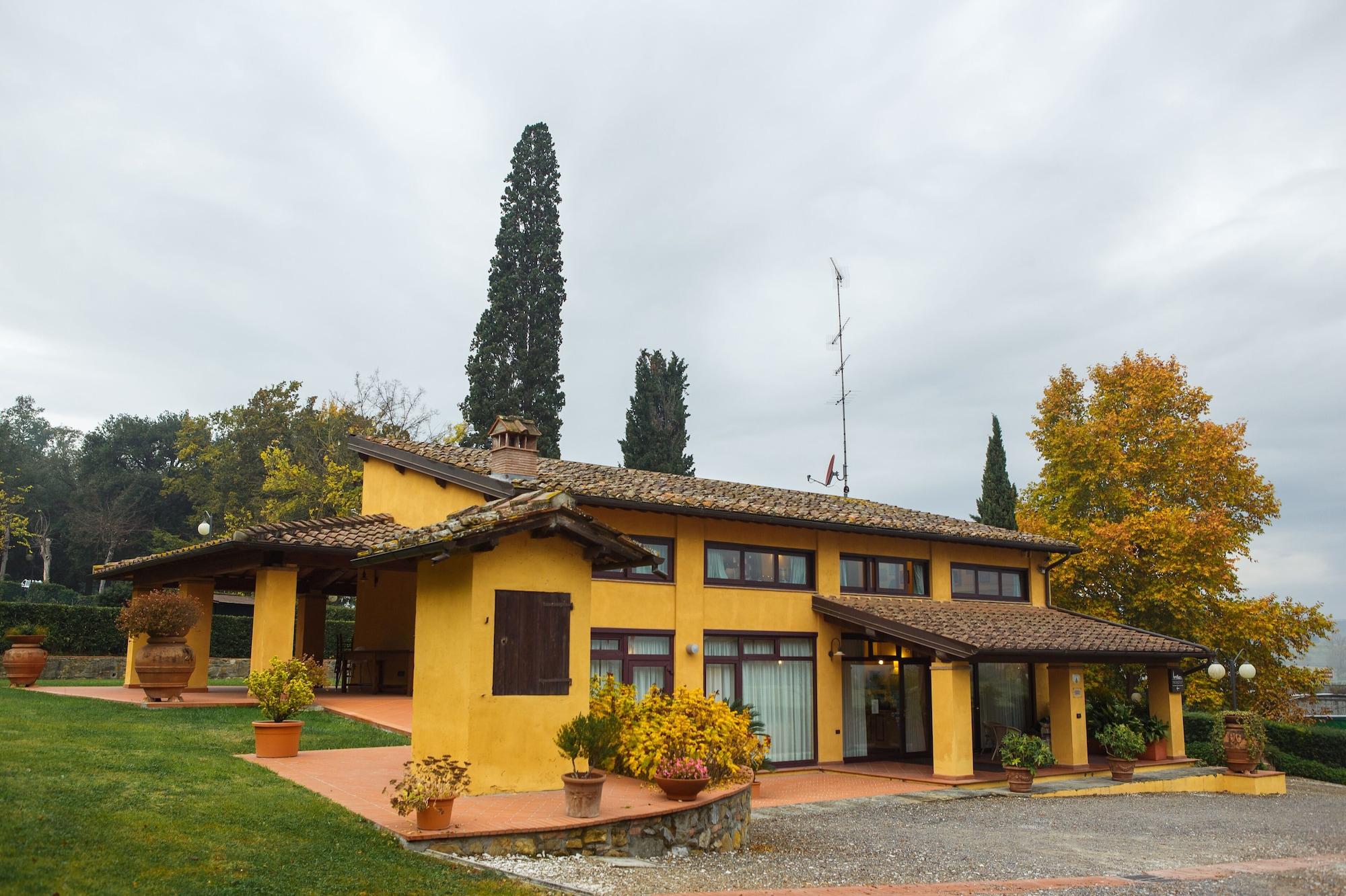 Vista Exterior Il Borgo Di Villa Castelletti