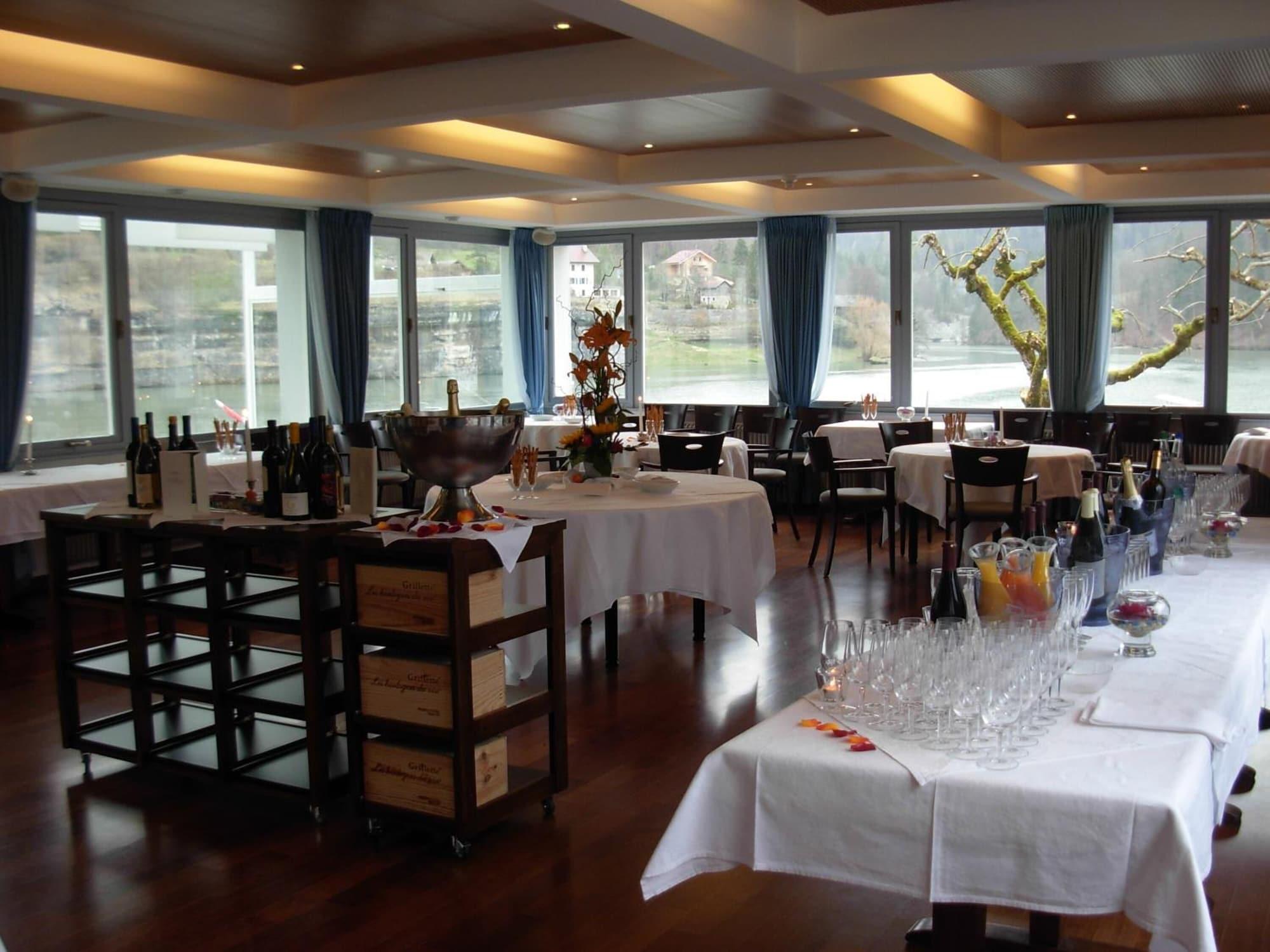 Restaurant Hotel Restaurant Les Rives du Doubs