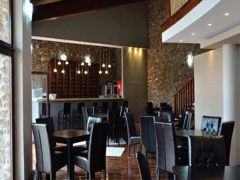 Bar/Salón Aurora Resort & Spa