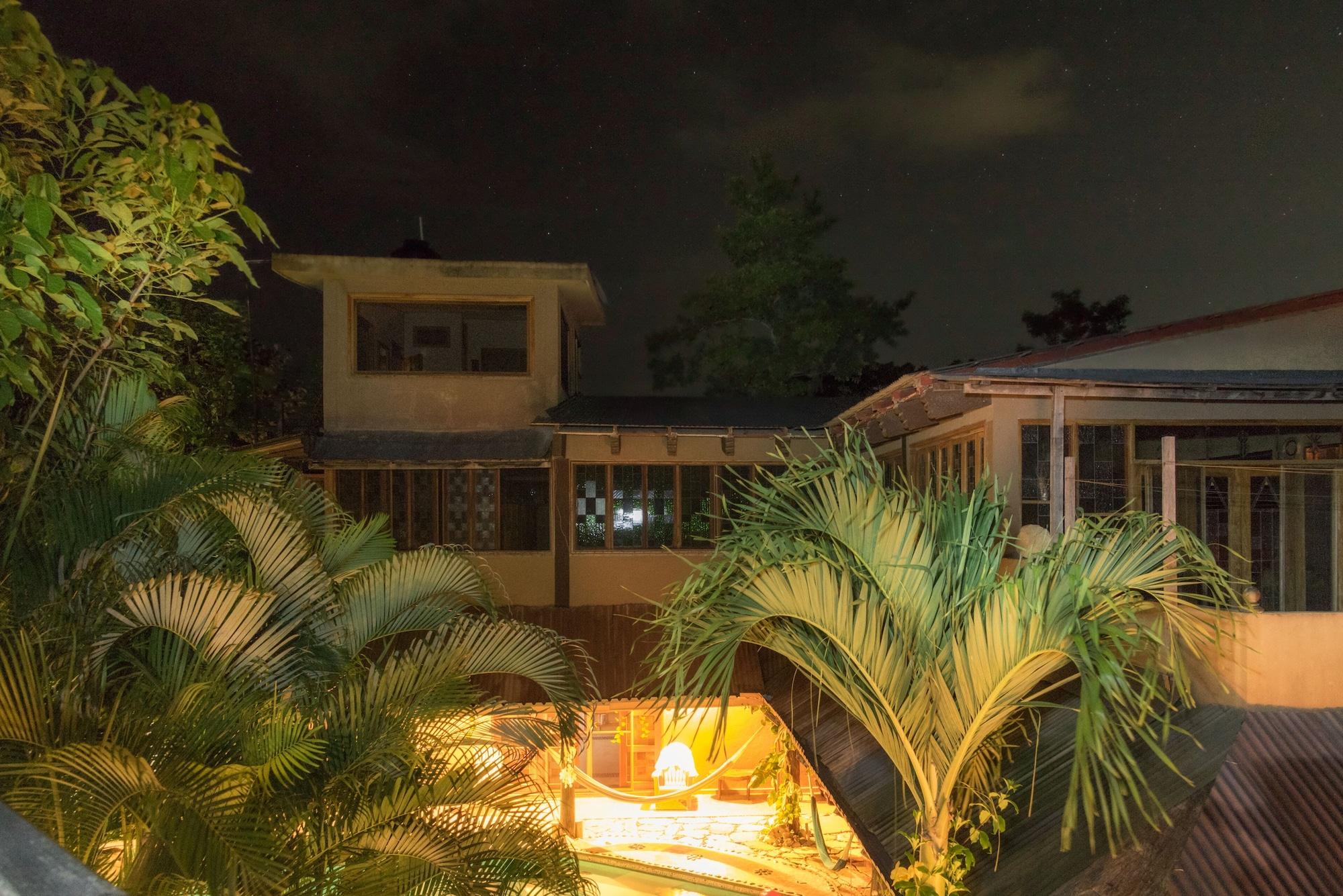 Vista Exterior Villas Adriana Palenque