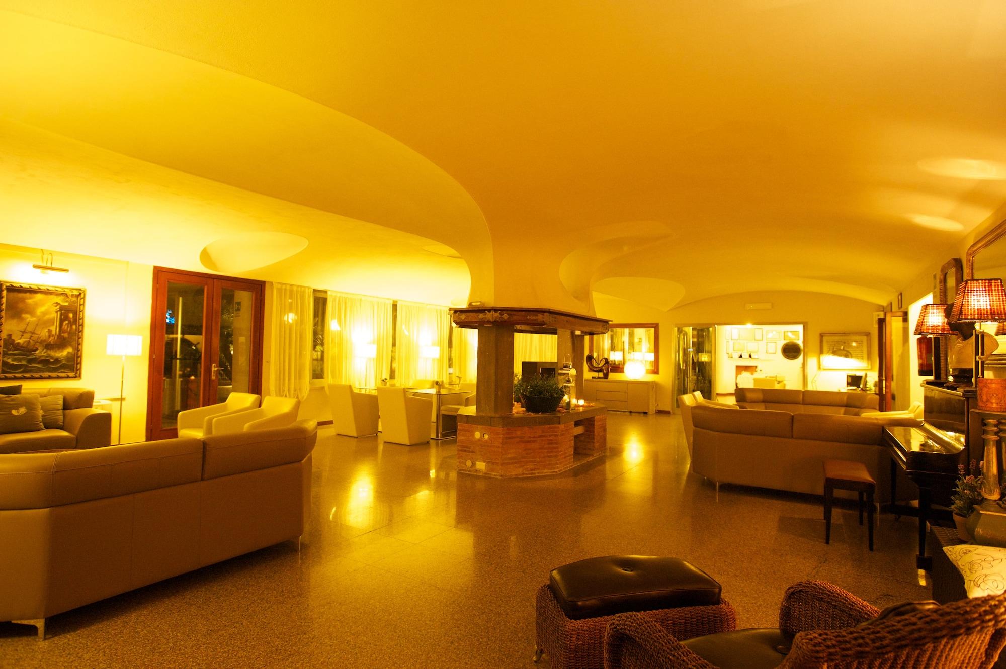 Vista Lobby Hotel Lido Garda